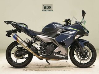 2021 Kawasaki Ninja 400, синий, 695000 рублей, вид 2