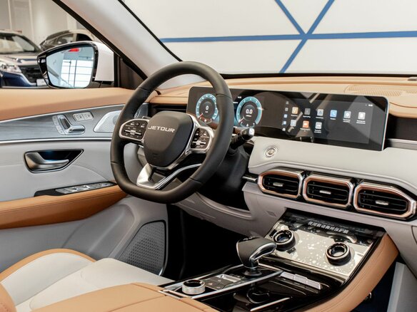 2026 Jetour X70+ I Рестайлинг, белый, 3399000 рублей - вид 17