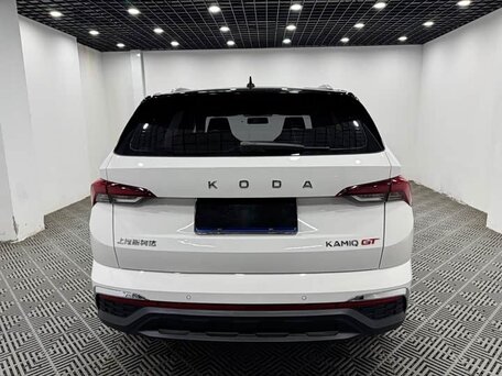 2022 Skoda Kamiq I, белый, 1357000 рублей, вид 5