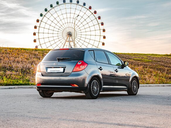 2009 Kia Ceed I, серый, 650000 рублей - вид 1