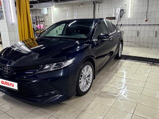 2018 Toyota Camry VIII (XV70), синий, 2875000 рублей, вид 1