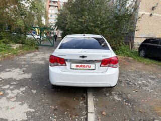 2012 Chevrolet Cruze I, белый, 650000 рублей, вид 4