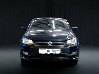 2016 Volkswagen Polo V Рестайлинг, синий, 1030000 рублей, вид 2
