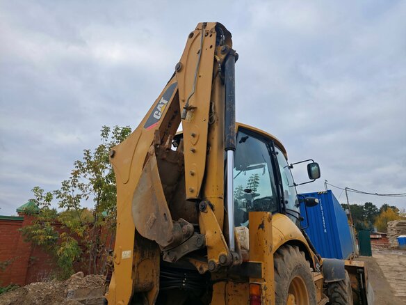 2011 Caterpillar 428, жёлтый, 4300000 рублей - вид 14