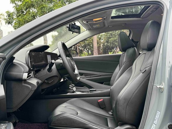 2022 Hyundai Elantra VII (CN7), серебристый - вид 12