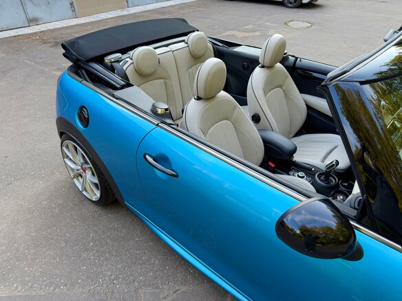 2019 Mini Cabrio JCW John Cooper Works III Рестайлинг, голубой, 3850000 рублей - вид 14