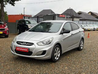 2014 Hyundai Solaris I, серебристый, 810000 рублей, вид 2