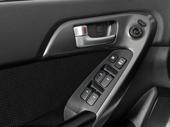 2011 Kia Cerato 5-speed II, белый, 555000 рублей - вид 15