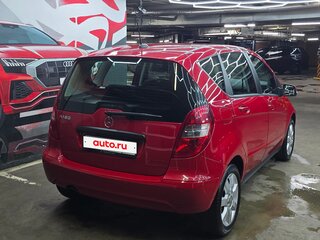 2011 Mercedes-Benz A-Класс 180 II (W169) Рестайлинг, красный, 700000 рублей, вид 3
