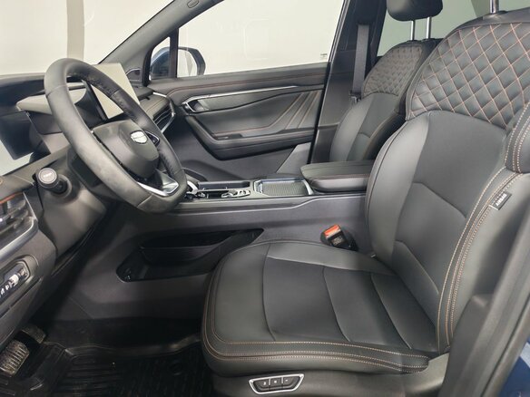 2026 Geely Okavango I Рестайлинг, синий, 4085990 рублей - вид 5
