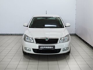2013 Skoda Octavia II (A5) Рестайлинг, белый, 1049000 рублей, вид 3
