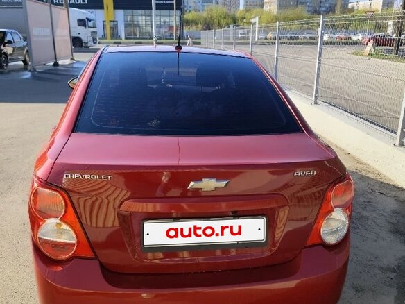 2012 Chevrolet Aveo II, красный, 650000 рублей - вид 5