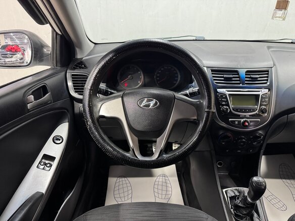 2014 Hyundai Solaris I Рестайлинг, белый, 650000 рублей - вид 10