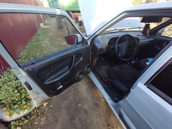 2004 Lada (ВАЗ) 2114, серебристый, 200000 рублей - вид 6