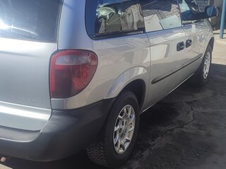 2001 Chrysler Voyager IV, серебристый, 600000 рублей, вид 3