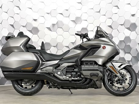 2018 Honda GL 1800 Gold Wing, серый, 2590000 рублей, вид 3