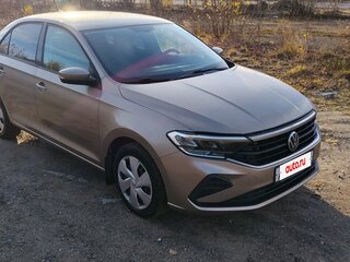2020 Volkswagen Polo VI, коричневый, 1600000 рублей, вид 2