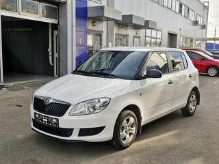 2012 Skoda Fabia II Рестайлинг, белый, 599000 рублей, вид 1