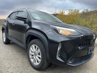 2021 Toyota Yaris Cross I, чёрный, 1300000 рублей, вид 3