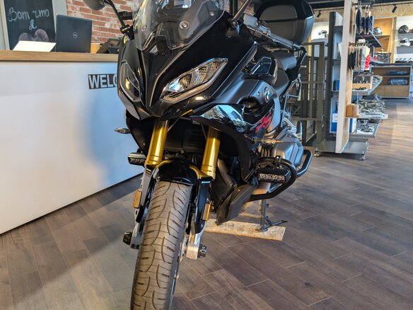 2021 BMW R 1250 RS, чёрный, 1649000 рублей - вид 4