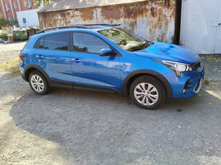 2021 Kia Rio X IV Рестайлинг, синий, 1455000 рублей, вид 3