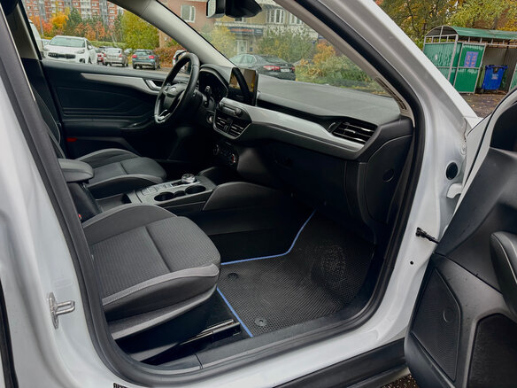 2019 Ford Focus IV, белый, 1350000 рублей - вид 8