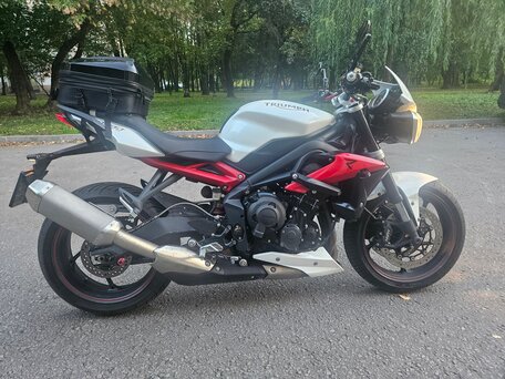 2015 Triumph Street Triple, белый, 720000 рублей, вид 2