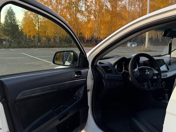 2008 Mitsubishi Lancer X, белый, 770000 рублей - вид 16