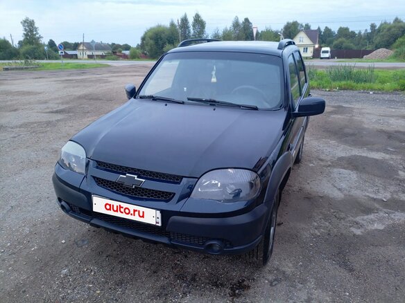 2013 Chevrolet Niva I Рестайлинг, чёрный, 500000 рублей - вид 1