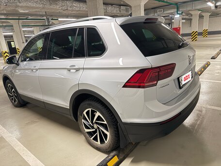 2018 Volkswagen Tiguan II, белый, 2500000 рублей, вид 4