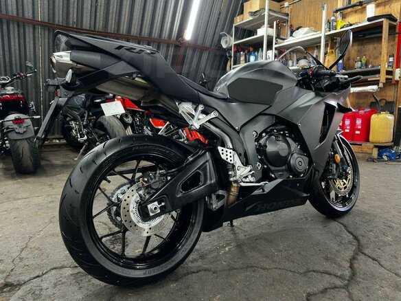 2023 Honda CBR 600RR, чёрный, 1320000 рублей - вид 4