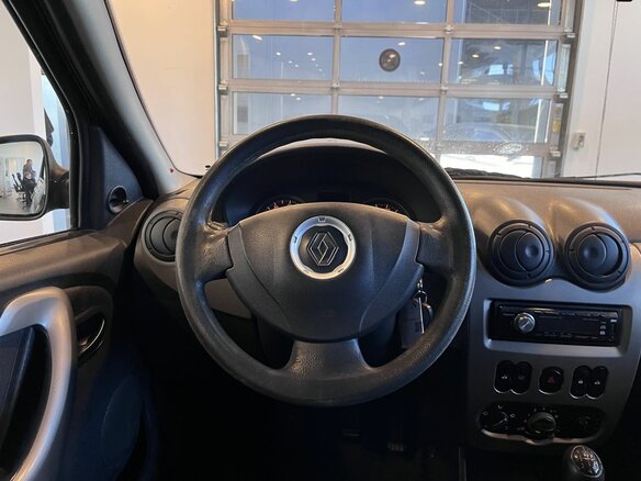 2011 Renault Logan I Рестайлинг, чёрный, 270000 рублей - вид 9