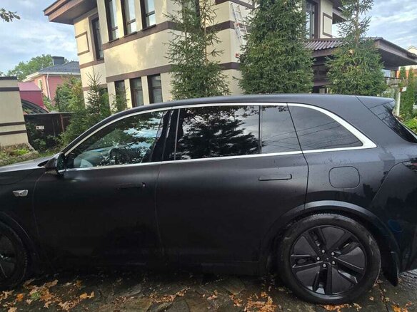 2024 Li Auto (Lixiang) L6 I, чёрный, 6400000 рублей - вид 1
