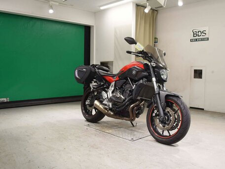 2014 Yamaha MT-07 (FZ-07), красный, 697000 рублей, вид 3
