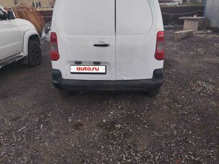 2010 Peugeot Partner II, белый, 225000 рублей, вид 2