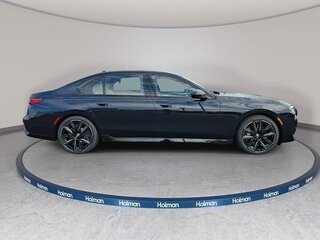 2025 BMW 7 серии 760i xDrive VII (G70), чёрный, 17307802 рублей, вид 3