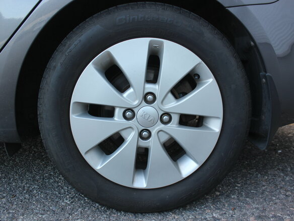 2013 Kia Rio 5-speed III, серый, 757000 рублей - вид 24