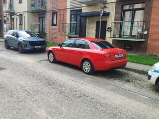2006 Audi A4 III (B7), красный, 700000 рублей, вид 3