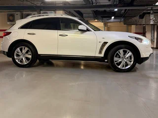 2014 Infiniti QX70, белый, 4500000 рублей, вид 3