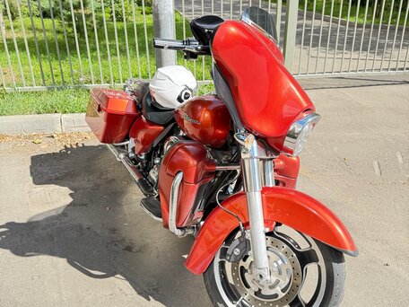 2010 Harley-Davidson Street Glide, оранжевый, 1100000 рублей, вид 2