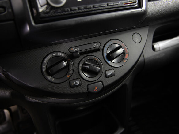 2011 Nissan Note I Рестайлинг, чёрный, 549000 рублей - вид 15