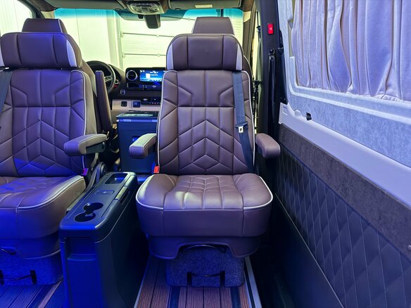 2026 Mercedes-Benz Sprinter, чёрный, 27990000 рублей - вид 30