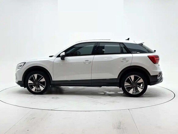 2022 Audi Q2 L 35 TFSI I Рестайлинг, белый, 1840000 рублей - вид 3
