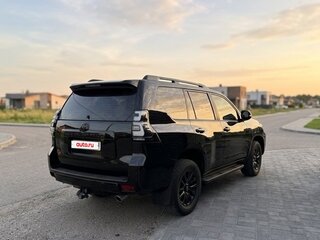 2022 Toyota Land Cruiser Prado 150 Series Рестайлинг 3, чёрный, 8050000 рублей, вид 3