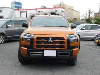 2025 Mitsubishi L200 VI, оранжевый, 4178000 рублей, вид 3