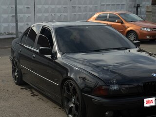 2000 BMW 5 серии 525i IV (E39) Рестайлинг, чёрный, 422222 рублей, вид 1