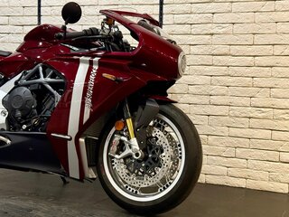 MV Agusta Superveloce 800
