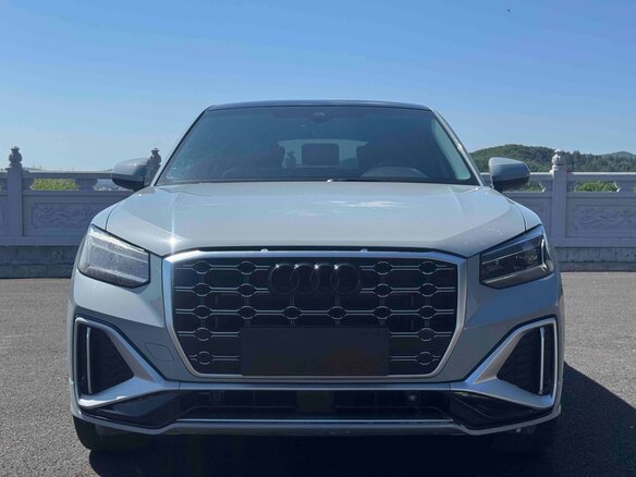 2021 Audi Q2 L 35 TFSI I Рестайлинг, серый, 1849000 рублей - вид 1