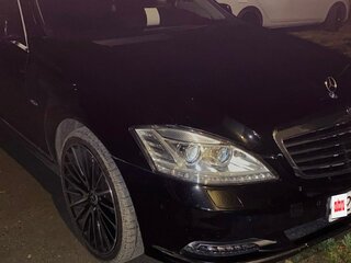2011 Mercedes-Benz S-Класс 500 V (W221) Рестайлинг, чёрный, 2300000 рублей, вид 2