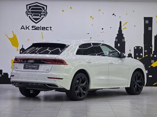 2019 Audi Q8 55 TFSI I (4M), белый, 4598000 рублей, вид 5